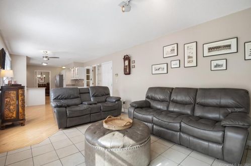 80 Settlers Ridge Rd, Milford CT  06460-3772 exterior