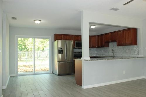 3277 49th Ave, Saint Petersburg, FL 33714-3019