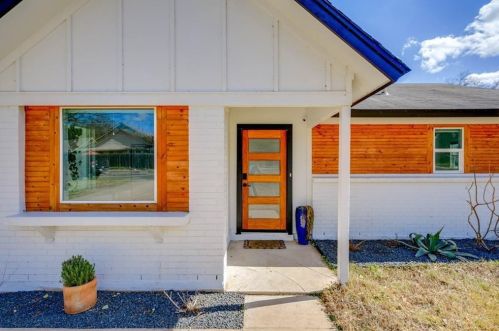 6503 Cooper Ln, Austin TX  78745-3907 exterior