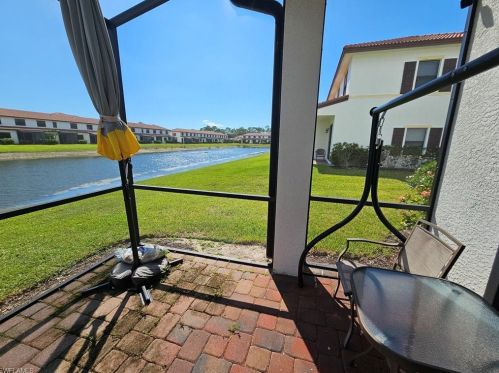 7914 Bristol Cir, Naples FL  34120 exterior