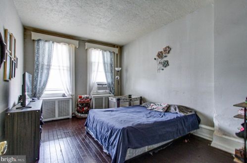 558 Stanbridge St, Norristown PA  19401-5312 exterior