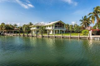 250 Anglers Dr, Marathon, FL 33050-5417