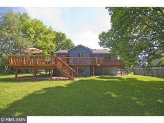 7753 172nd St, Lakeville, MN 55044-9528