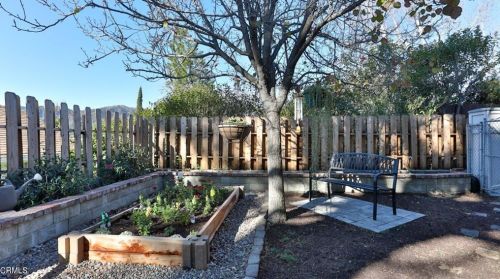 2902 El Caminito, Glendale CA 91214-2005 exterior