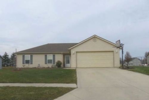 611 Liberty St, Moore, IN 46721-1085