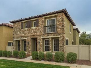 3846 Leslie Dr, Gilbert, AZ 85296-2865
