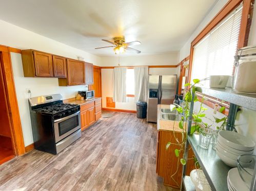 2830 55, Milwaukee WI 53219-3356 exterior