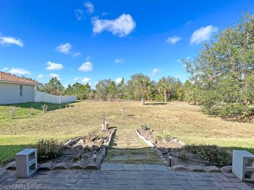 915 Highland Ave, Lehigh Acres FL  33972-3015 exterior