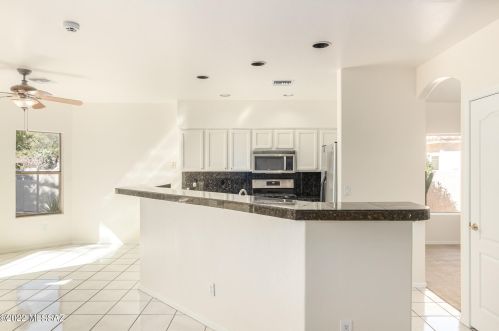 6871 Tombstone Way, Tucson AZ 85743-1057 exterior