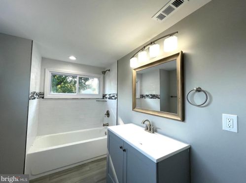 818 Philadelphia Ave, West Deptford NJ  08063-1335 exterior