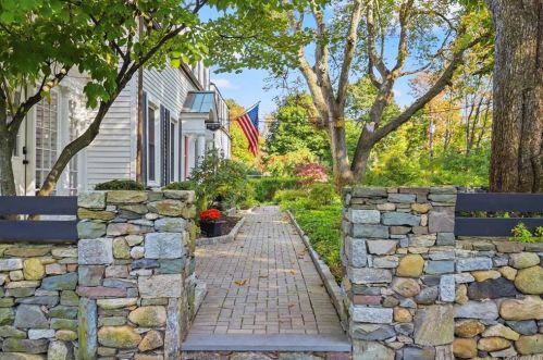 1374 Whitehill Rd, Yorktown Hgts, NY 10598-3643