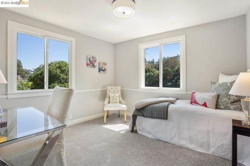 5647 Cabot Dr, Oakland CA  94611-2247 exterior