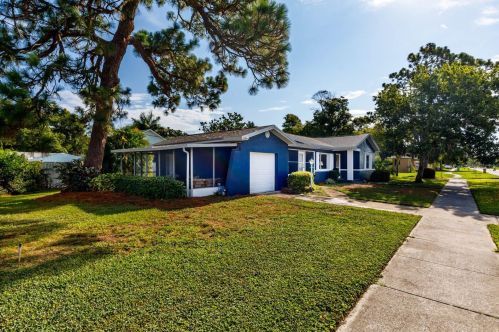 5933 15th Ave, Saint Petersburg FL  33707-3305 exterior