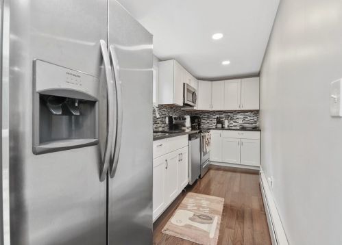 3 Leland Hill Rd, Sutton MA  01590-3852 exterior