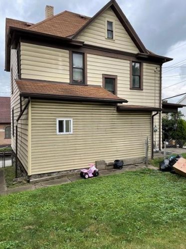 310 5th St, Glassport, PA 15045-1401
