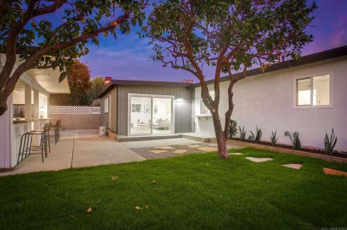 3862 Martha St, San Diego CA  92117-1817 exterior