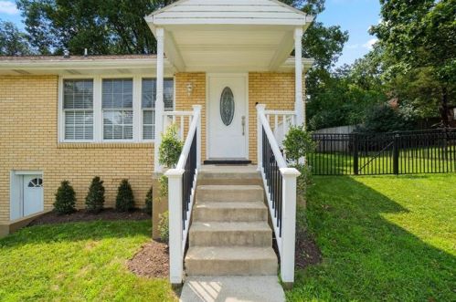 1101 Middle Rd, Glenshaw, PA 15116-2667