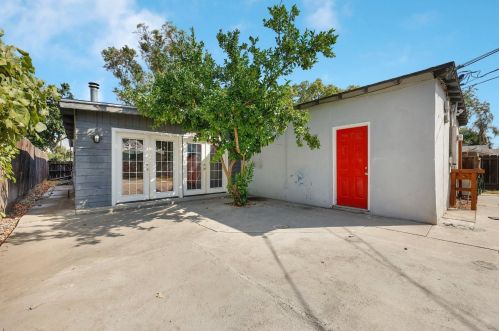 1836 Roble Ave, Modesto CA  95354-1614 exterior