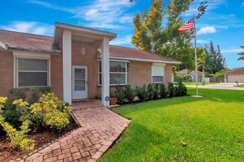 11641 59th St, Pinellas Park FL  33782-2126 exterior