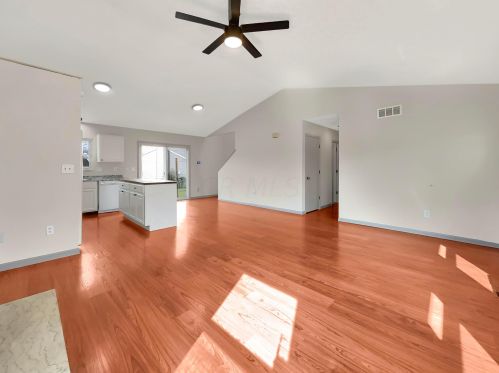 401 Lockmead Dr, Pataskala OH  43062-7333 exterior