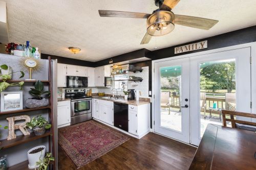 1239 Choctaw Dr, London OH  43140-8726 exterior