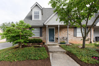 3217 Trace Ct, Knoxville, TN 37912-4858