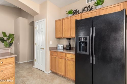 20320 82 Ln, Peoria AZ  85382-5483 exterior