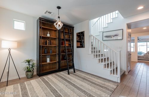 4994 Girard St, Gilbert, AZ 85298-2219