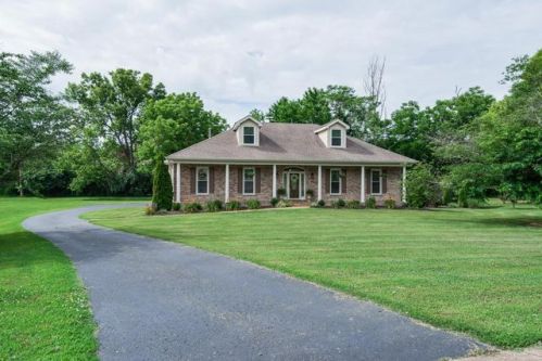 124 Medford Pl, Franklin, TN 37064-4933