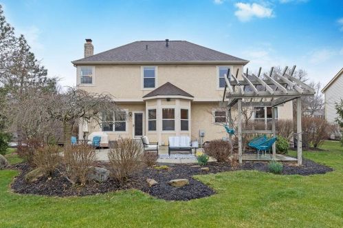 8310 Skelton Ct, Blacklick OH  43004-8750 exterior