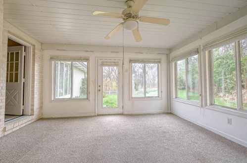 2028 Fortune Ct, Bridgeville PA  15017-3529 exterior