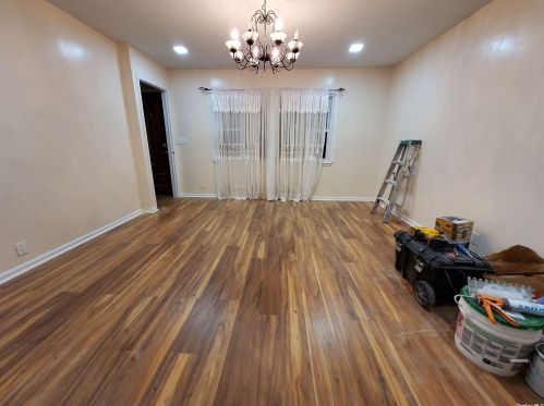 60 Cedar St, Hicksville NY  11801-3241 exterior