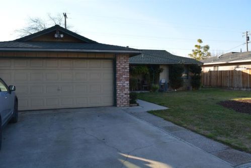 509 Emerald Ave, Modesto CA  95351-1955 exterior