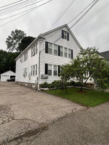 1397 Norman St, Bridgeport, CT 06604-1820