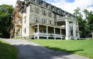 31 Lake St, Stamford, NY 12167-1038