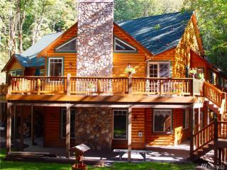 3017 Lake Langlois Rd, Lake Joy, WA 98014-6005