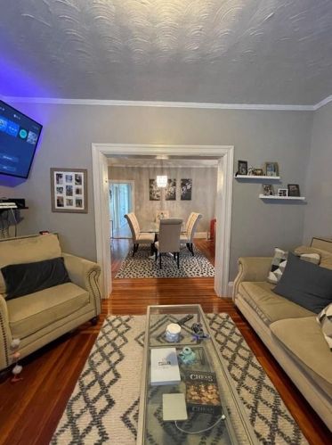 218 River Ave, Providence, RI 02908-4231