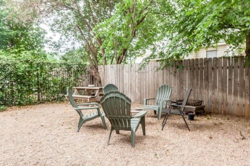 2608 6th St, Austin TX  exterior