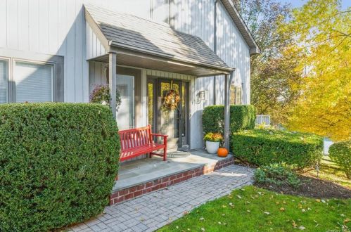 114 Woodbrook Rd, White Plains, NY 10605-4449