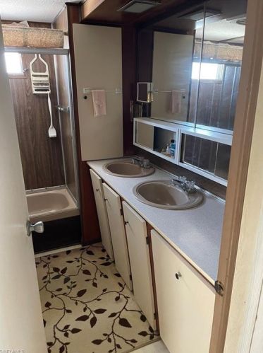 4930 Curlew Dr, Saint James City FL  33956-2825 exterior