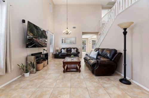 27560 Nellie Ct, Temecula CA  92591-2846 exterior