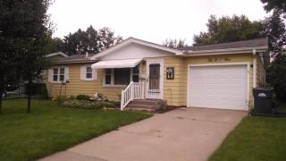 1005 12th St, Clinton, IA 52732-4826