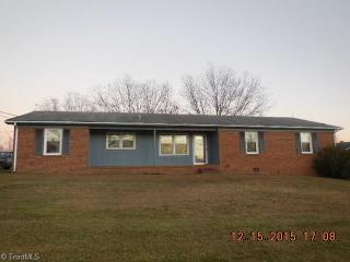 3589 Sharon Dale Dr, High Point, NC 27263-3984
