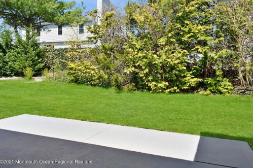 22 Phillips Rd, Bricktown NJ  08724-2441 exterior