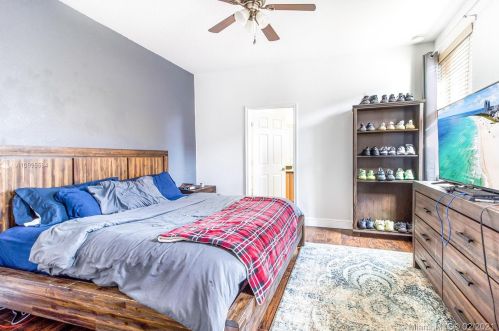 1121 147th Ter, Hollywood FL  33027-6182 exterior