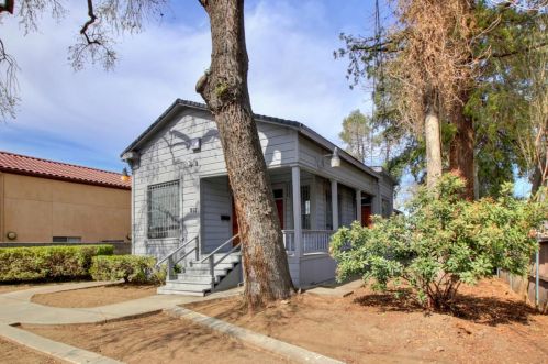 913 Court St, Woodland CA  95695-3519 exterior