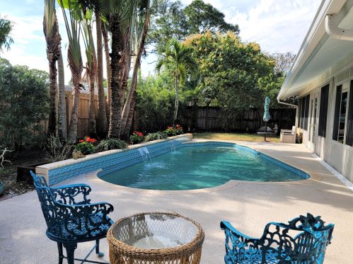 912 Candle Ave, Fort Pierce, FL 34983-4004