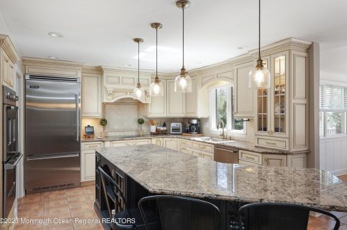 162 Borden Rd, Middletown NJ  07748-3050 exterior