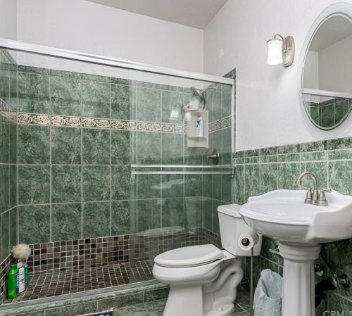 12070 Morning Ave, Downey CA  90242-2324 exterior