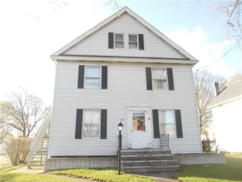 225 Prospect Ave, Hartville, OH 44632-9381